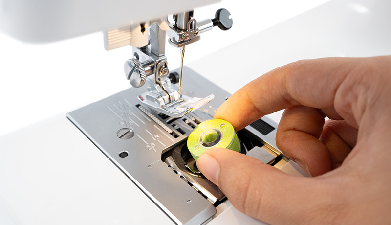 Janome MW3018LE Drop-in bobbin